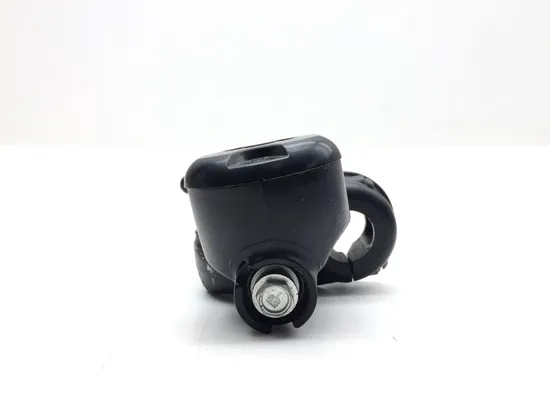 Front Brake Master Cylinder 2016 Harley-Davidson Iron 883 XL883N 3406 x 3
