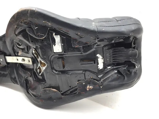 Seat 2016 Harley-Davidson Iron 883 XL883N 3406 x 8