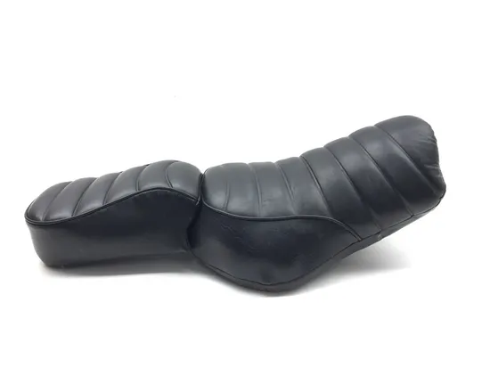 Seat 2016 Harley-Davidson Iron 883 XL883N 3406 x 4