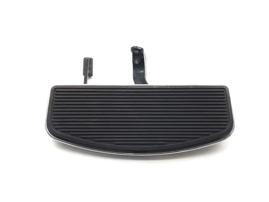 Left Driver Floorboard 2012 Harley Electra Glide Ultra Classic FLHTCU 3414 x 1