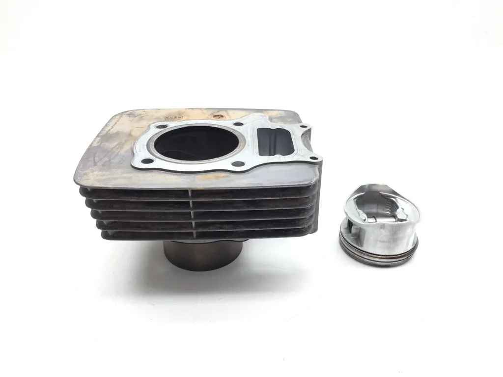 Engine Cylinder Jug W Piston 2002 Honda Recon 250 TRX250TE 2x4 ES 3413