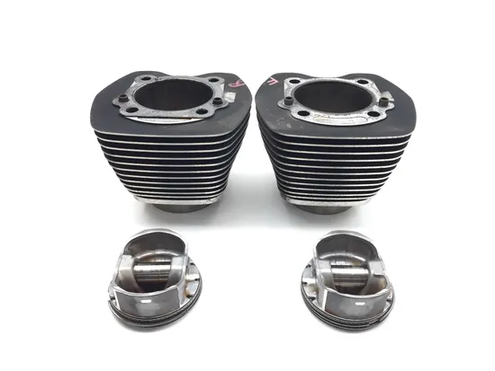 Front Rear Cylinder Jugs w Pistons 2007 Harley Electra Glide Classic FLHTC 3402 1