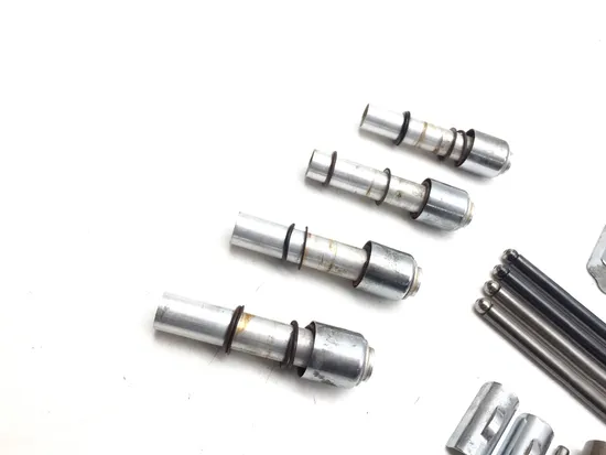 Harley-Davidson 2010 Electra Glide Ultra Push Rods Tubes and Lifters 3418 2