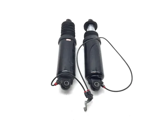 Harley-Davidson 2010 Electra Glide Ultra Rear Air Shocks Suspension 3418 x 4