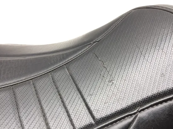 Harley 2010 Electra Glide Ultra Classic Front Seat Rider Driver Cushion 3418 x 2