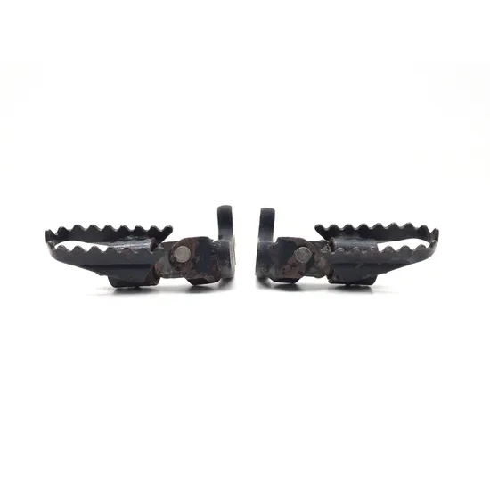 Suzuki 1996 DR200SE Footpegs Foot Pegs Right Left 3430 2