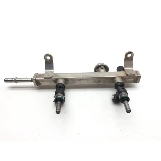 Polaris 2017 General 1000 EPS Fuel Rail W Injector 3421 1204454, 2521387 4