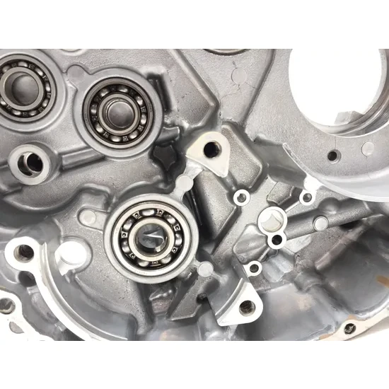 Yamaha 2017 Wolverine R-Spec  Engine Left Right Center Cases Case 3422 15