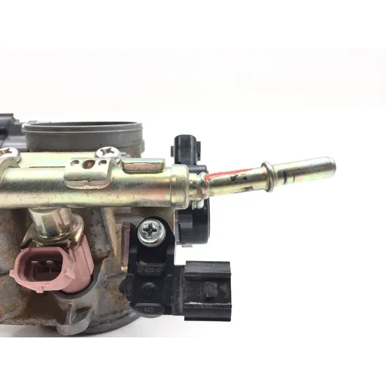 Yamaha 2017 Wolverine R-Spec  Engine Intake Throttle Body w Injector 3422 x 2