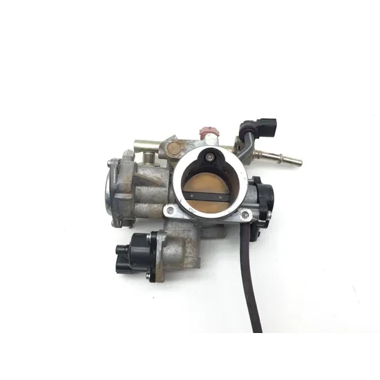 Yamaha 2017 Wolverine R-Spec  Engine Intake Throttle Body w Injector 3422 x 8