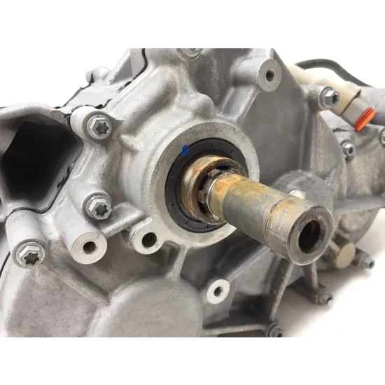 Can-Am 2017 Commander 1000 4x4 XT DPS Complete Transmission 3426  420684783 6