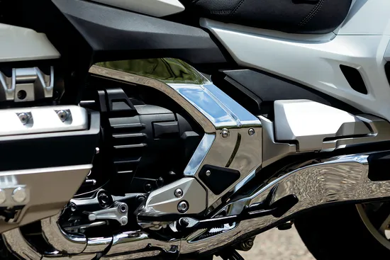 Kuryakyn Omni Frame Covers Protectors Guards Chrome