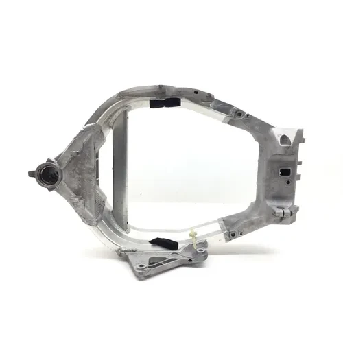 Honda 2001 CBR929RR Main Frame Chassis 3443 50100-MCJ-670 9