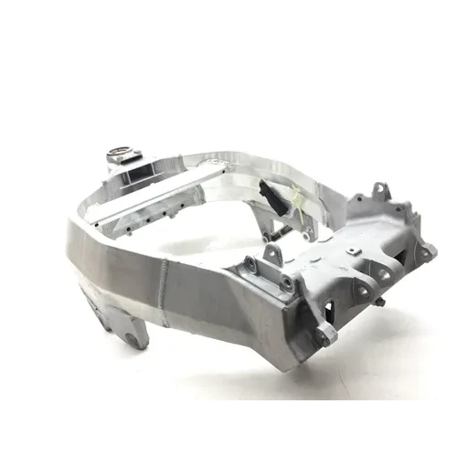 Honda 2001 CBR929RR Main Frame Chassis 3443 50100-MCJ-670 7