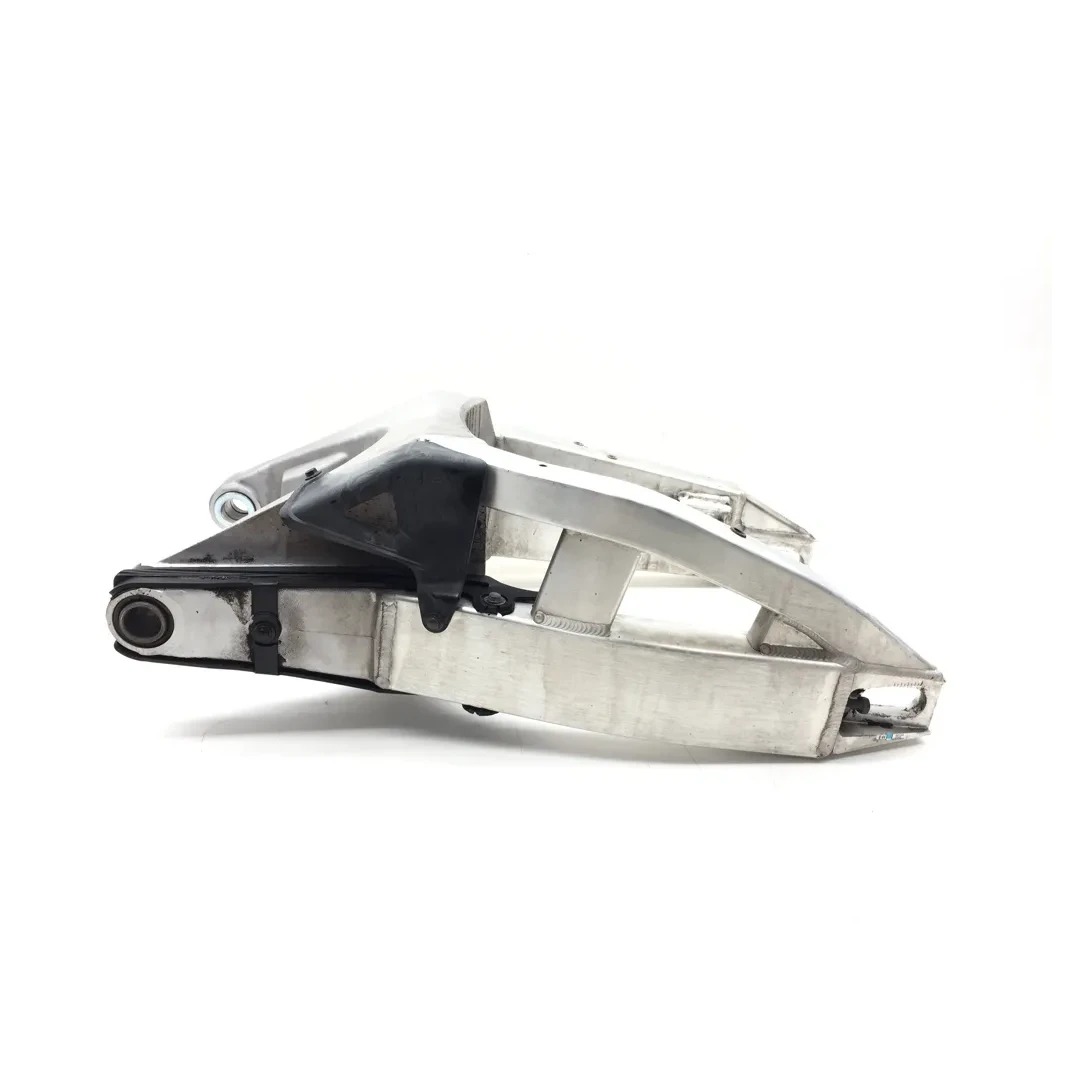 Honda 2001 CBR929RR Swing Arm Swingarm 3443 52200-MCJ-000