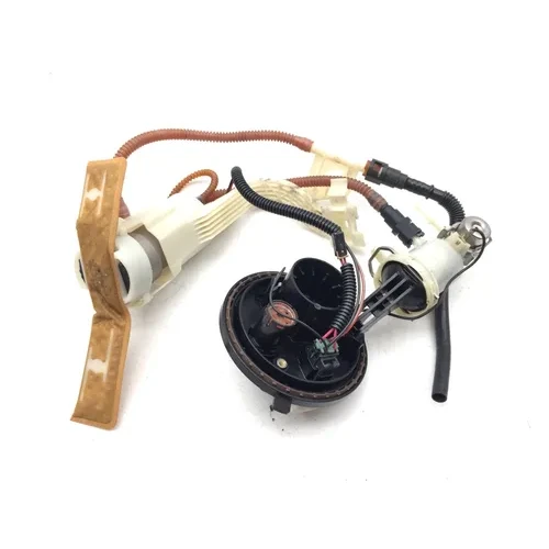 2008 Harley-Davidson Road King FLHR Gas Fuel Tank Pump 3470  62908-08, 75076-08 8