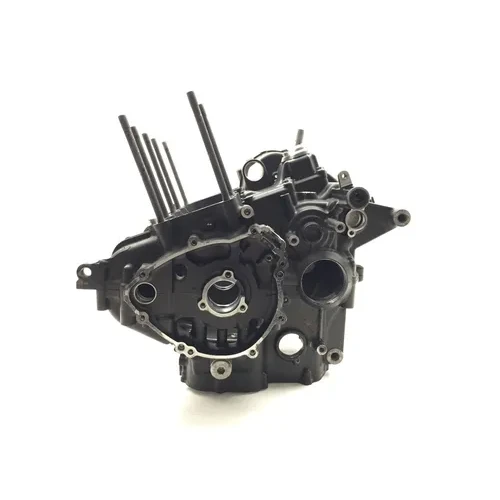 2010 Yamaha YZF R1 Upper Lower Center Cases Case 3479  14B-15100-09-00 3