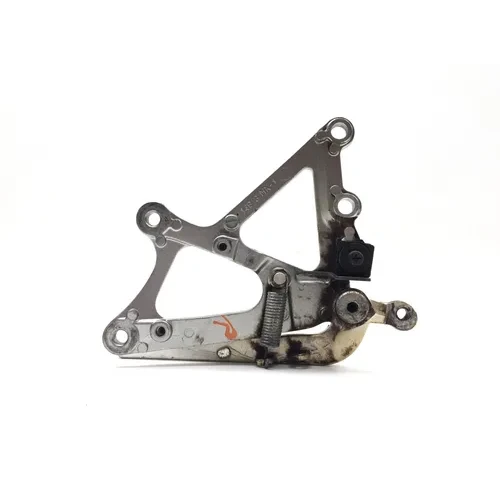 2010 Yamaha YZF R1 Right Rearset Brake Bracket Foot Peg 3479  14B-27443-00-00 x 3