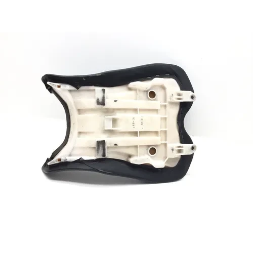 2010 Yamaha YZF R1 Front Seat Rider Driver Pad Cushion 3479  14B-24710-00-00 5