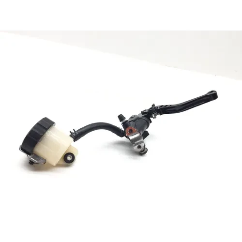 2010 Yamaha YZF R1 Front Brake Master Cylinder 3479  5VY-25895-10-00 x 3
