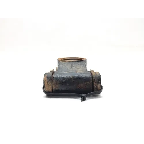 Kawasaki A Teryx 750 Right Passenger Rear Wheel Spindle Knuckle 3477 3
