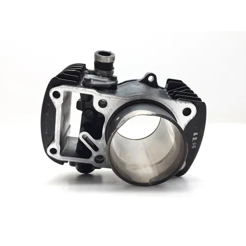 Suzuki A Boulevard Engine Cylinder Jug W Piston Rear 3484 8