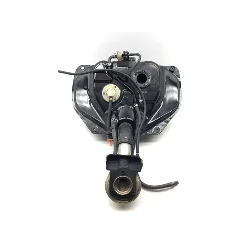 Gas Tank Fuel Petrol 1999 Suzuki Intruder 1500  44110-10F00 3