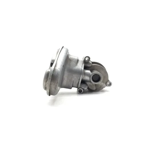 Engine Oil Pump Assembly 1999 Suzuki Intruder 1500  16331-38B01, 16400-38B10 5