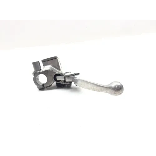 Front Brake Master Cylinder 1999 Suzuki Intruder 1500  59600-10F00 5