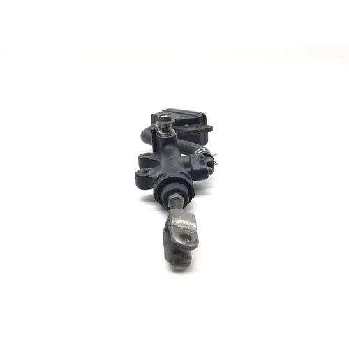 Rear Brake Master Cylinder 1999 Suzuki Intruder 1500  69600-10F00, 69731-10F00 5