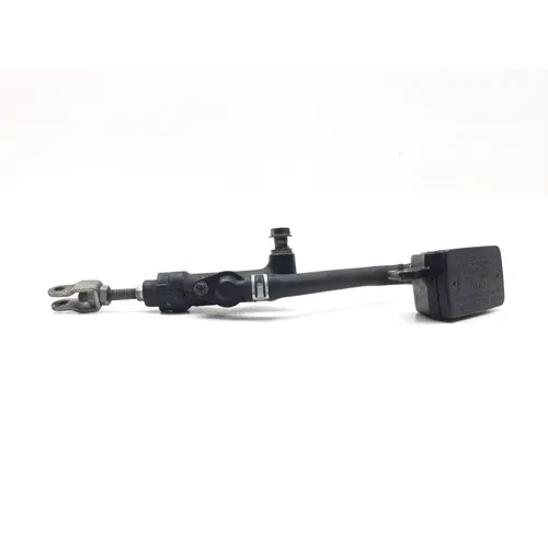 Rear Brake Master Cylinder 1999 Suzuki Intruder 1500  69600-10F00, 69731-10F00 4