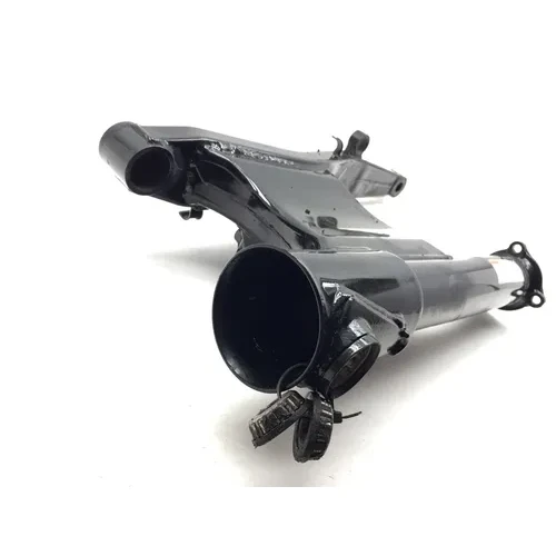 Swing Arm Swingarm 1999 Suzuki Intruder 1500  61100-10F00-019 2