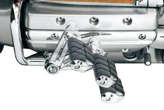 Kuryakyn Ergo 2 Cruise Footpeg Mount Kit w Dually Pegs Chrome