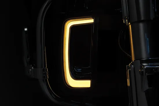 Kuryakyn Tracer LED Lower Radiator Grill Chrome