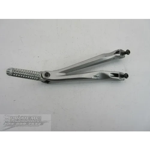 Left Rear Back Passenger Peg Bracket Side 2004 Yamaha YZF R1 731A x 3
