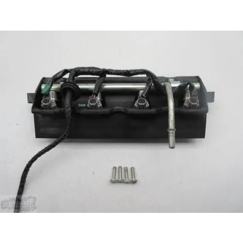Engine Fuel Priming Rail 2006 Yamaha YZF R6 772A 3