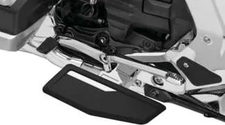 Kuryakyn Chrome Omni Driver Floorboards Set