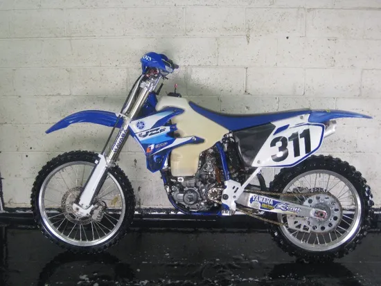 Subframe Sub Frame 2004 Yamaha YZ450F 226A