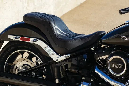 Mustang Black Prism Stitch 2 Up DayTripper 1 Pc Seat