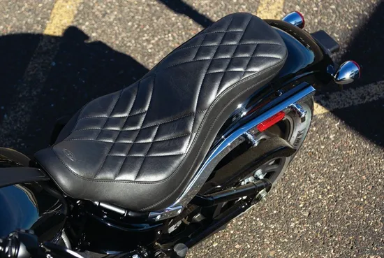 Mustang Black Prism Stitch 2 Up DayTripper 1 Pc Seat