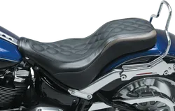 Mustang Black Helix Stitch 2Up DayTripper 1PC Seat