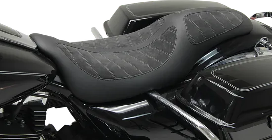 Mustang Kodlin Signature Black 2Up 1 pc Seat