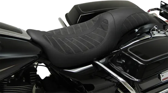 Mustang Kodlin Signature Black 2Up 1 pc Seat