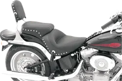 Mustang Black Studded Touring 1pc Seat w Conchos