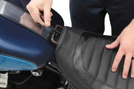 Mustang Jody Perewitz Signature Tuck Roll Solo Seat