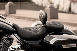 Mustang Black Diamond Wide Tripper Solo Driver Seat w Backrest