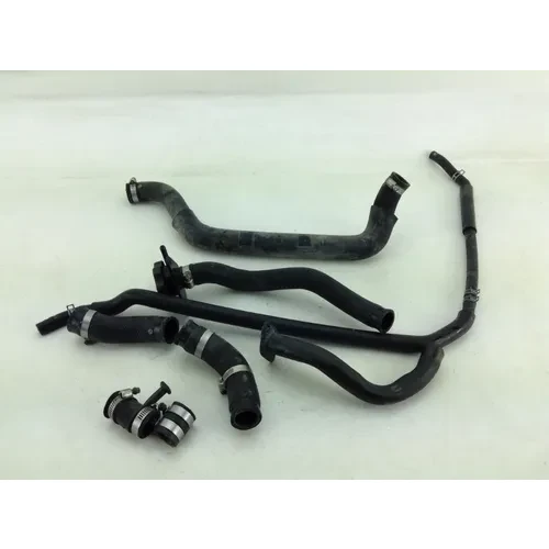 Engine Radiator Cooling Hoses 2005 Suzuki Boulevard C50T 961 5