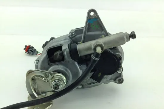 Piaggio MP3 250 IE Vacum Brake Pump Gear Box Case 2009