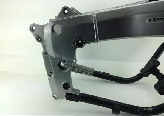 Main Frame Chassis EZ 2003 Kawasaki ZZR1200 1082 x