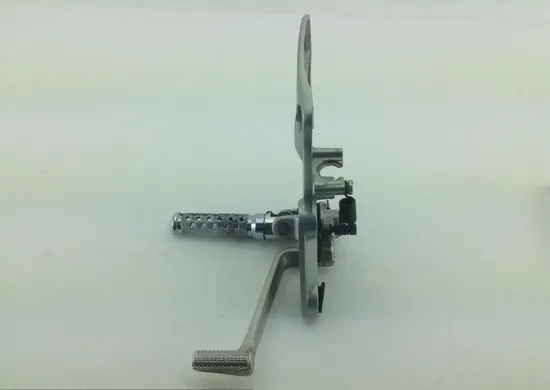 Right Rearset Brake Bracket Foot Peg 2005 Suzuki Hayabusa GSX1300R 1138 x